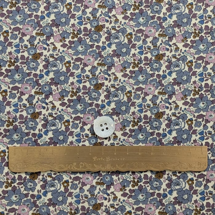 ◆輸入　リバティ　LIBERTY　タナローン　Betsy Ann　ベッツィ アン　ブルーグレー　約130×50cm