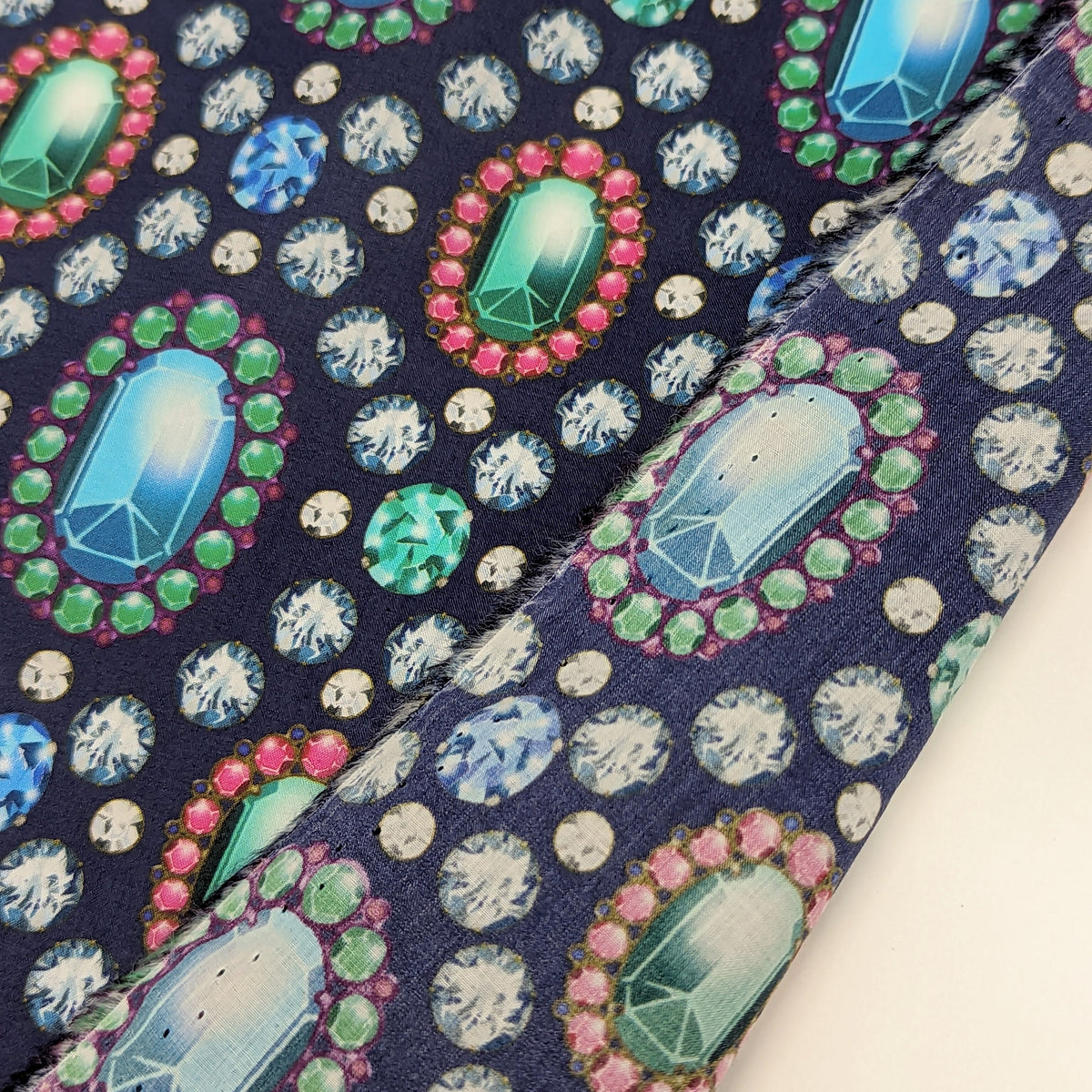 ◆輸入　リバティ　LIBERTY　タナローン　Tiara Blue　ティアラ　ブルー　約130×50cm