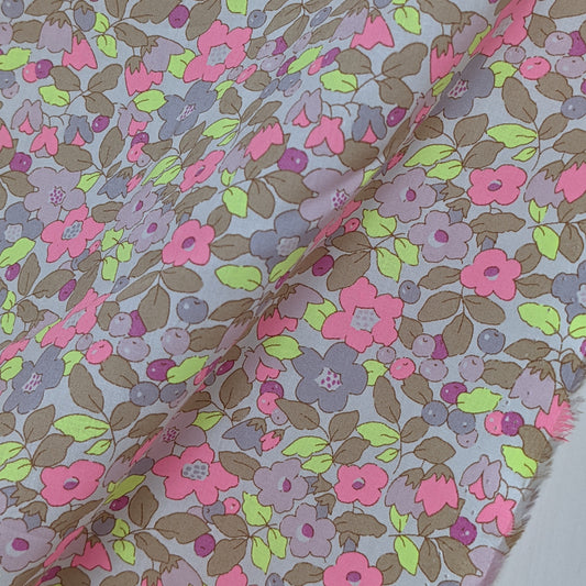 ◆ 輸入　リバティ　LIBERTY　タナローン　Betsy Berry Latte　ベッツィベリー　ラテ　約130×50cm