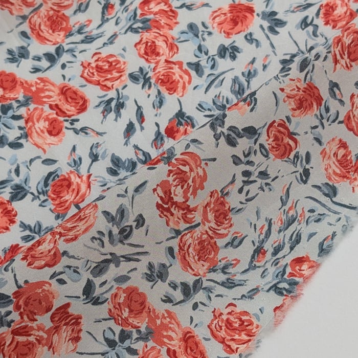 ◆輸入　リバティ　LIBERTY　タナローン　Dancing Roses　ダンシング・ローゼズ　約130×50cm