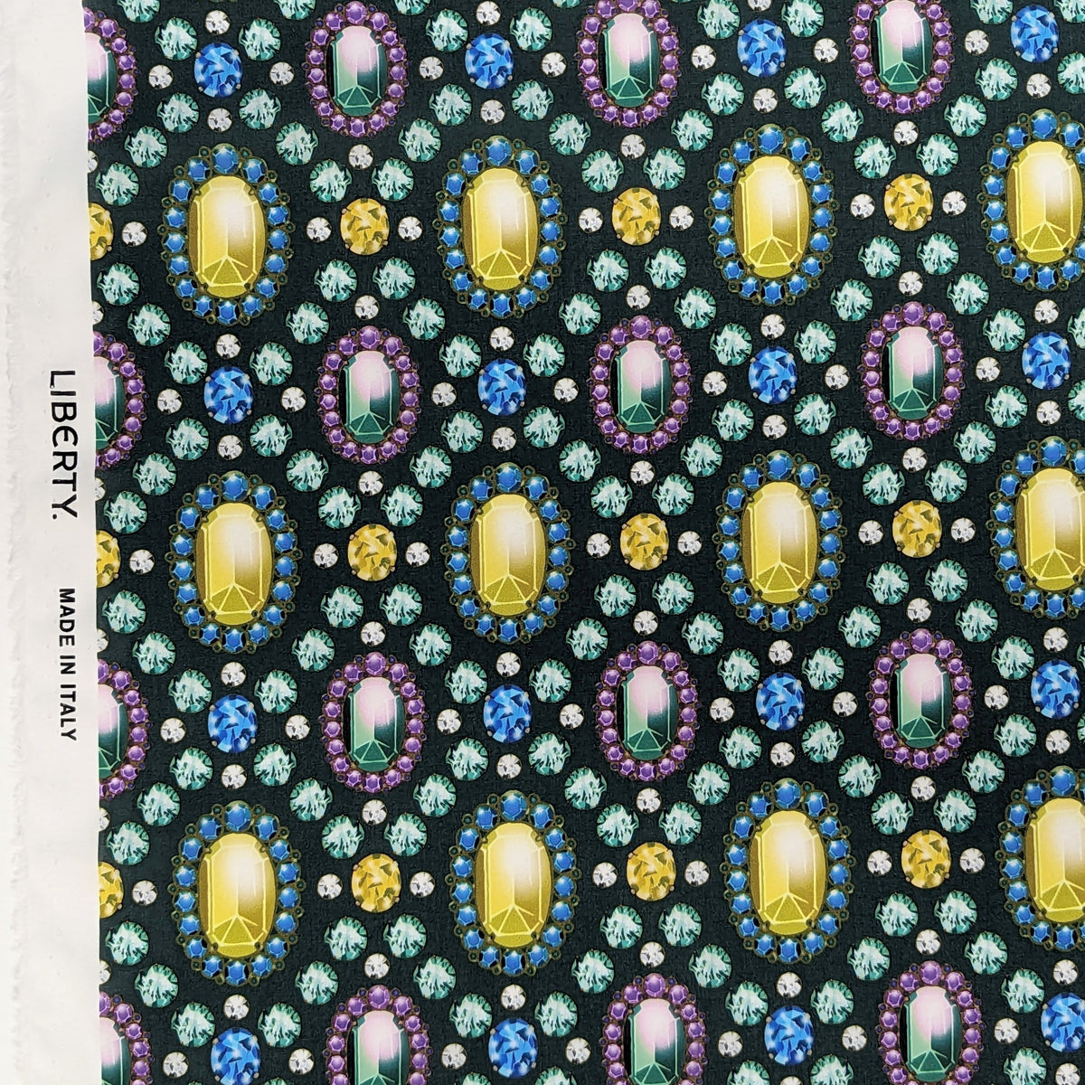 ◆輸入　リバティ　LIBERTY　タナローン　Tiara Green　ティアラ　グリーン　約130×50cm