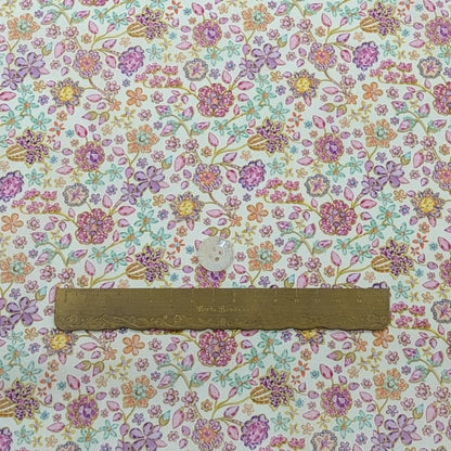 リバティ・ファブリックス　タナローン　Fiona Devaux　フィオナ・ドゥヴォー　ピンク　約108×50cm