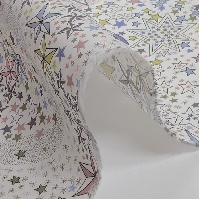 ◆輸入　リバティ　LIBERTY　オーガニックタナローン　Adelajda Flew Away　アデラジャフルーアウェイ　約130×50cm