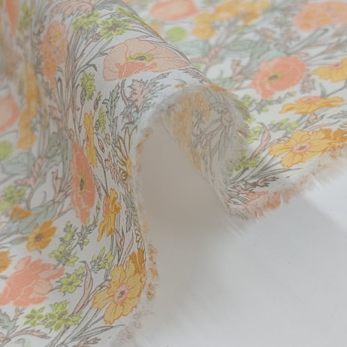 リバティ・ファブリックス　タナローン　Florence May　フローレンスメイ　オレンジ　約108×50cm