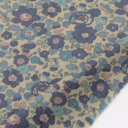 リバティ・ファブリックス　●エアリーコット生地●　Betsy　ベッツィ　ブルー　約108×50cm