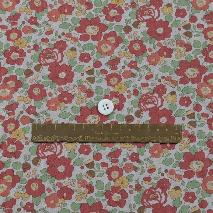 リバティ・ファブリックス　●エアリーコット生地●　Betsy　ベッツィ　レッド　約108×50cm
