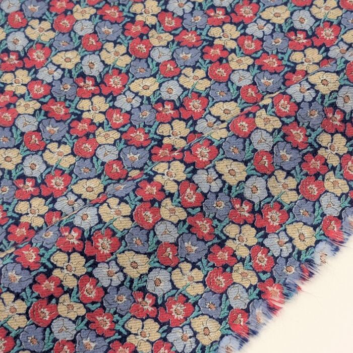 リバティ・ファブリックス　●エアリーコット生地●　Anemones　アネモネズ　約108×50cm