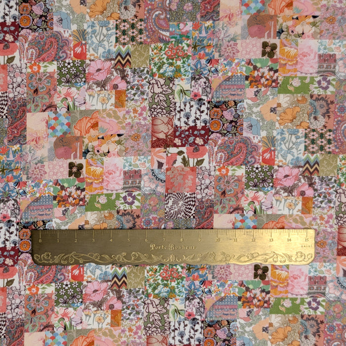 リバティ・ファブリックス　タナローン　Archive Patchwork　アーカイブ・パッチワーク　ピンク系　約108×50cm