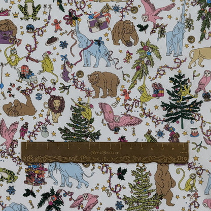 リバティ・ファブリックス　タナローン　Liberty Christmas　リバティ・クリスマス　ホワイト　約108×50cm