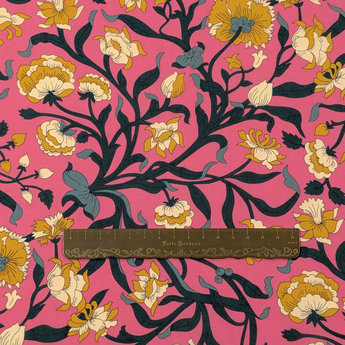 リバティ・ファブリックス　タナローン　Columbia Road　コロンビア・ロード　ピンク地　約108×50cm