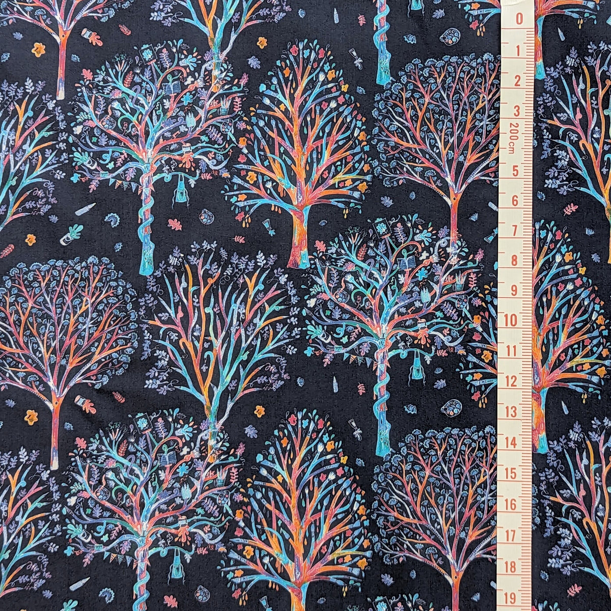 ◆輸入　リバティ　LIBERTY　タナローン　The Artist's Tree Navy　ザ・アーティスツ・ツリー　ネイビー　約130×50cm