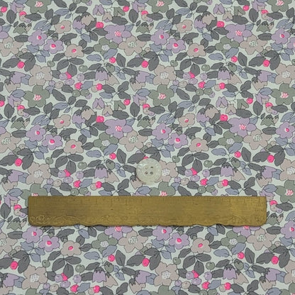 リバティ・ファブリックス　タナローン　Betsy Berry　ベッツィ・ベリー　ピンクネオン　約108×50cm