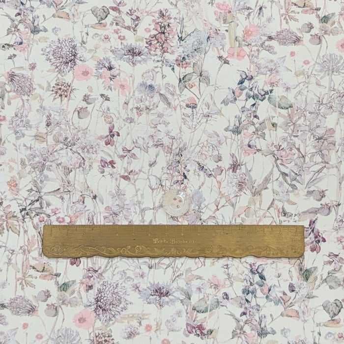 リバティ・ファブリックス　タナローン　Wild Flowers　ワイルド・フラワーズ　パウダーカラー　約108×50cm