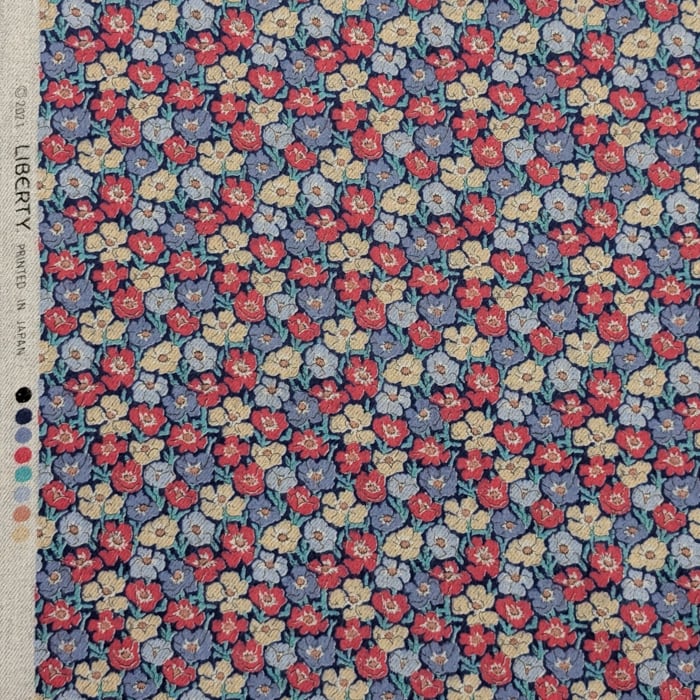 リバティ・ファブリックス　●エアリーコット生地●　Anemones　アネモネズ　約108×50cm
